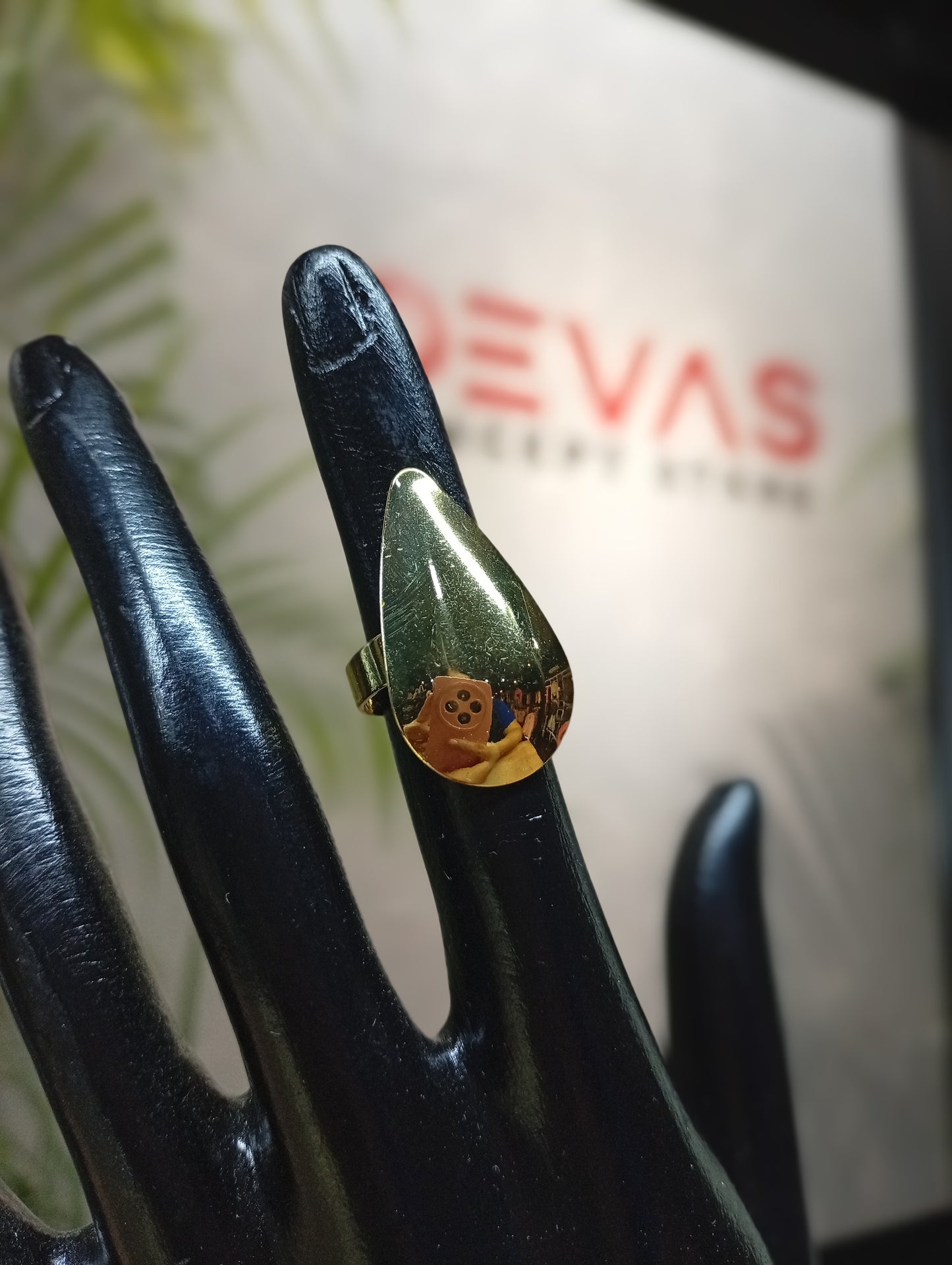anillo En Forma De Gota Dorada