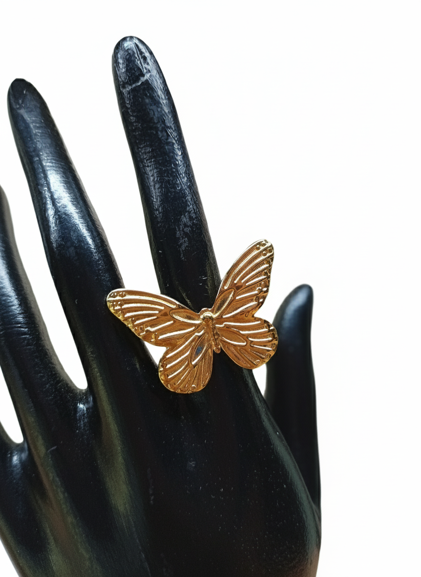 Anillo Minimalista De Mariposa Dorado .DV000096