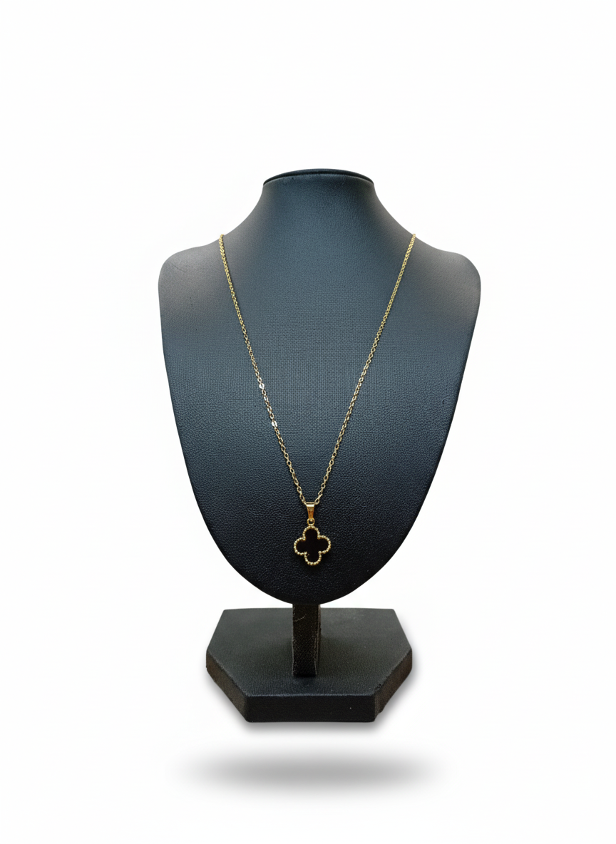 Collar trébol negro