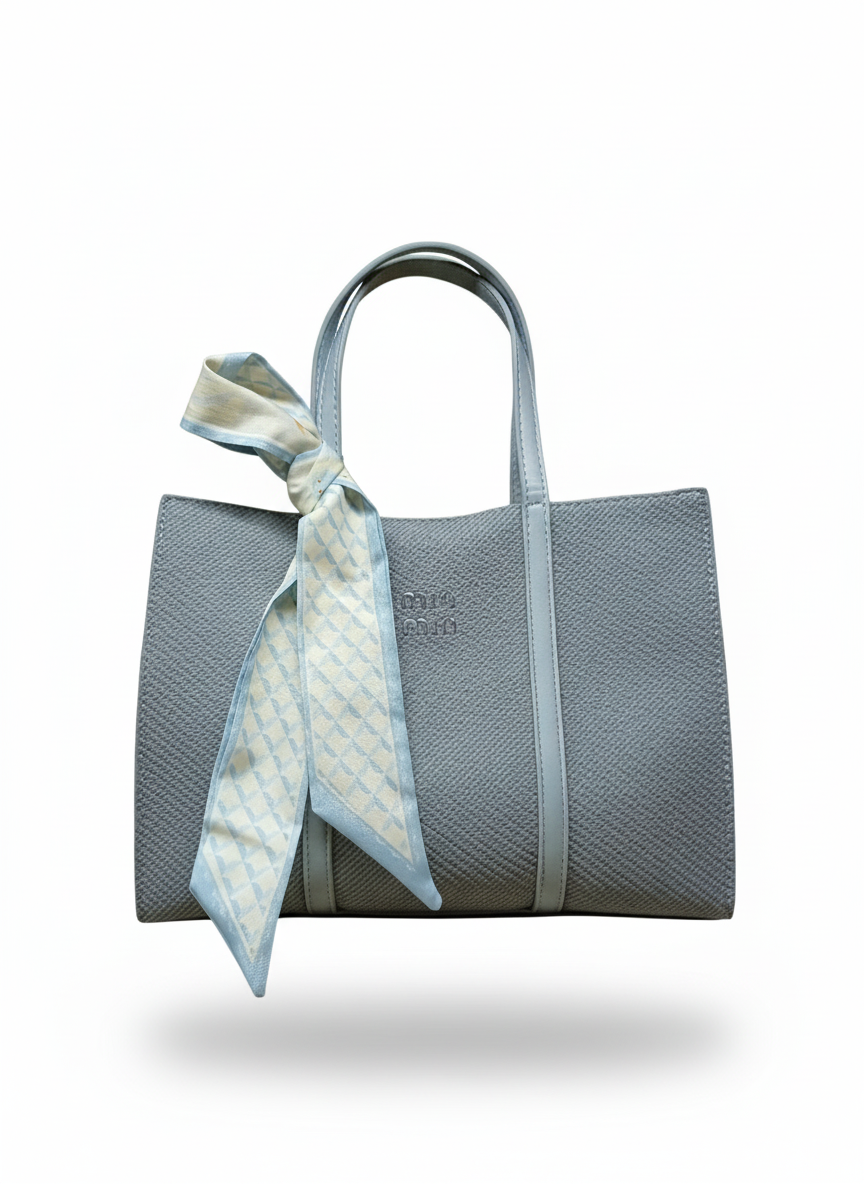 bolso con un lazo