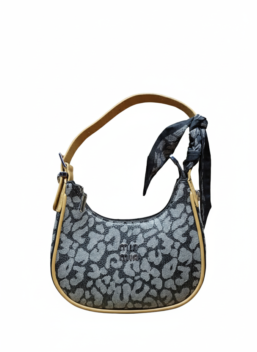 Hobo bag made of eco-leather .CH000081