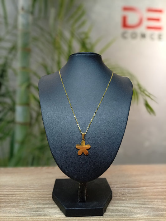 Collar De Flor Dorada